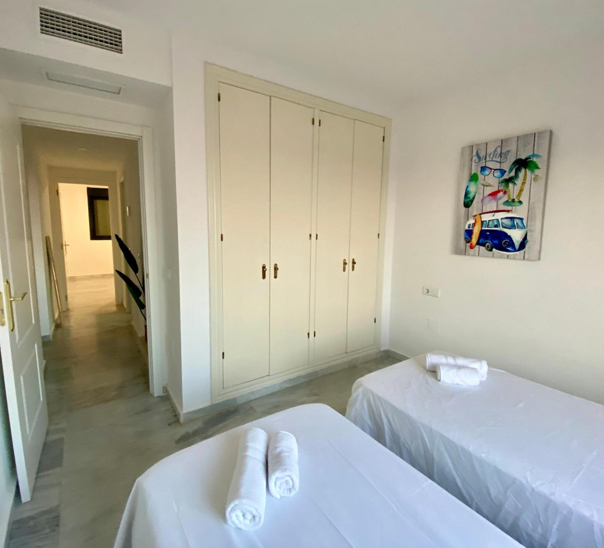 Duplex Con Piscina, Parking Y Golf Apartment Sitio de Calahonda Ngoại thất bức ảnh