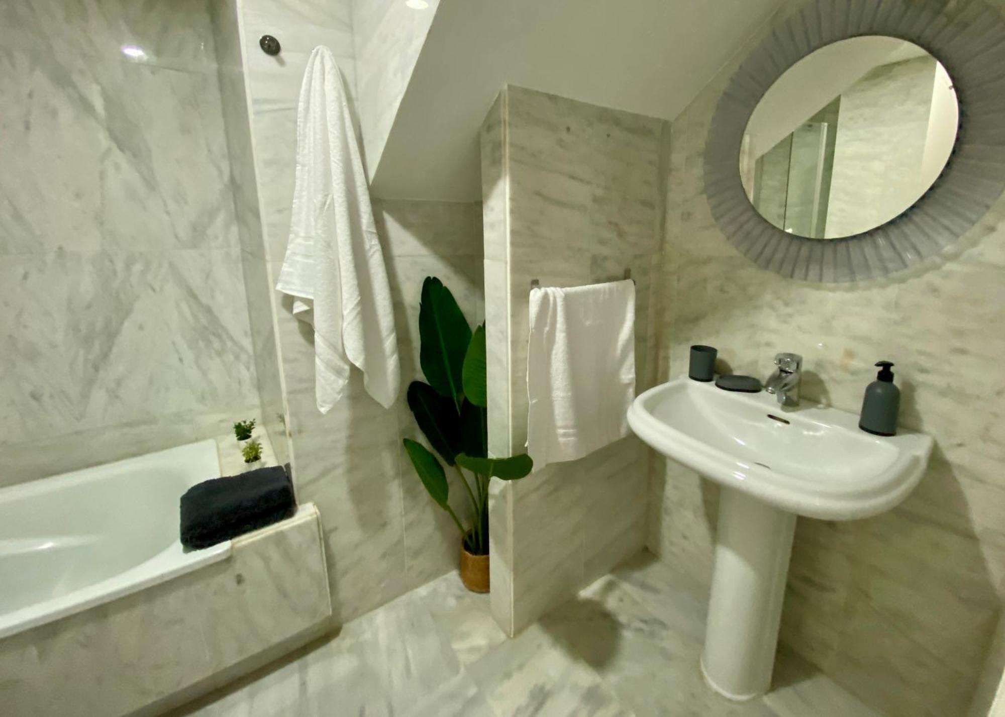 Duplex Con Piscina, Parking Y Golf Apartment Sitio de Calahonda Ngoại thất bức ảnh